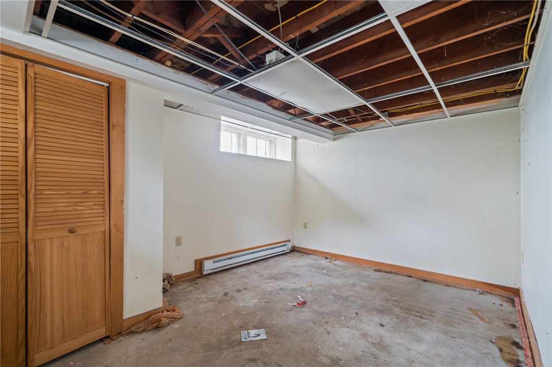 8 Perkins Avenue