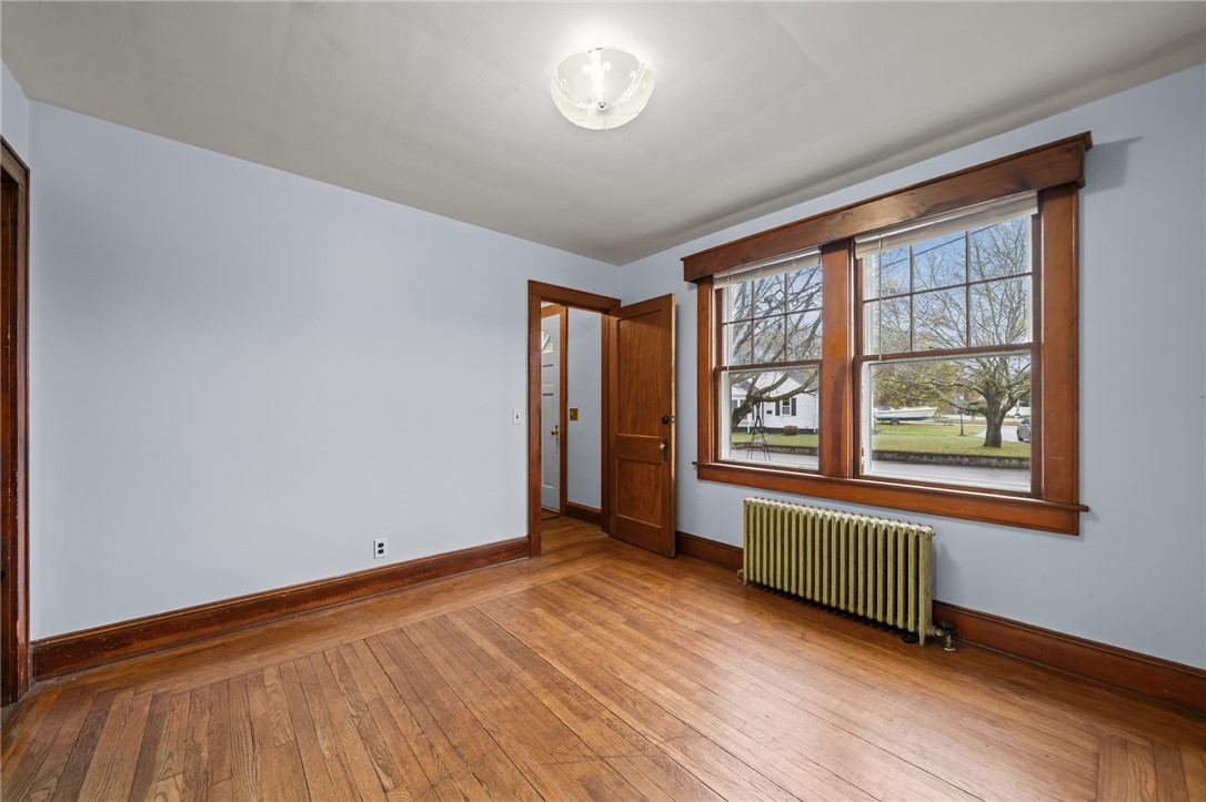 8 Perkins Avenue