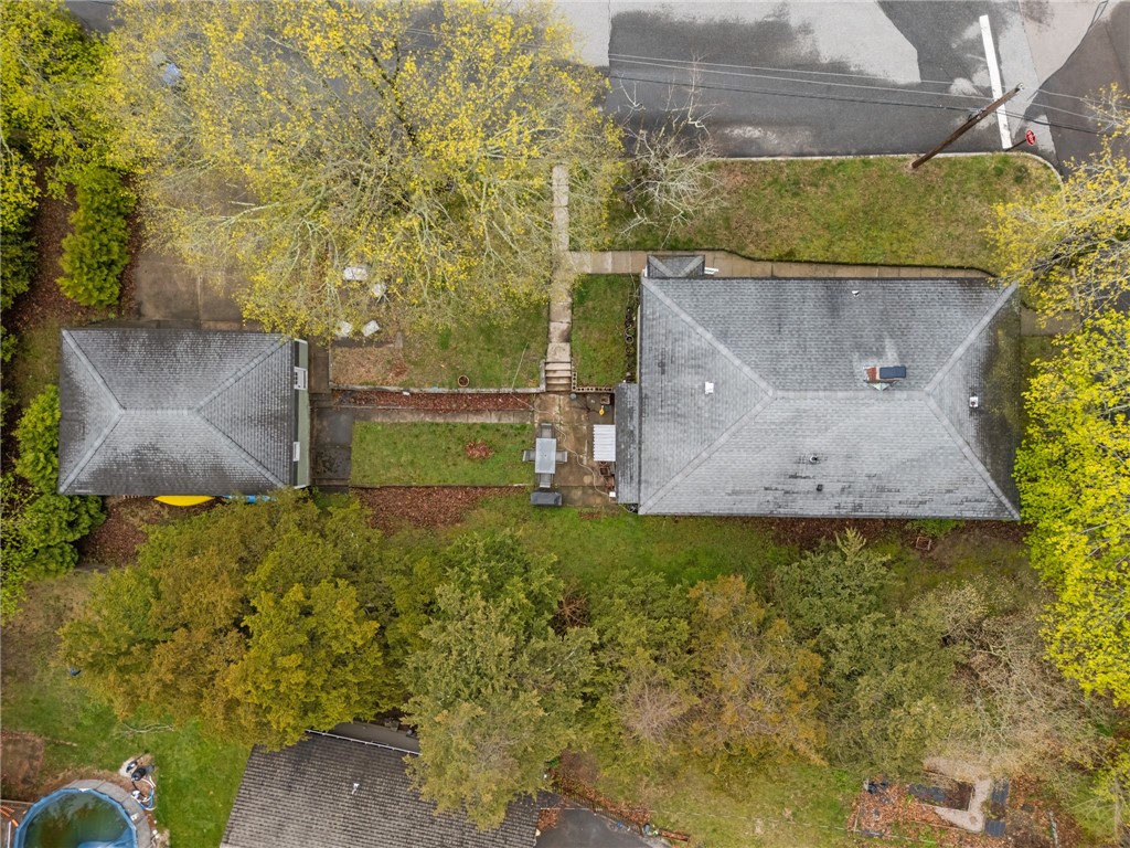 8 Perkins Avenue