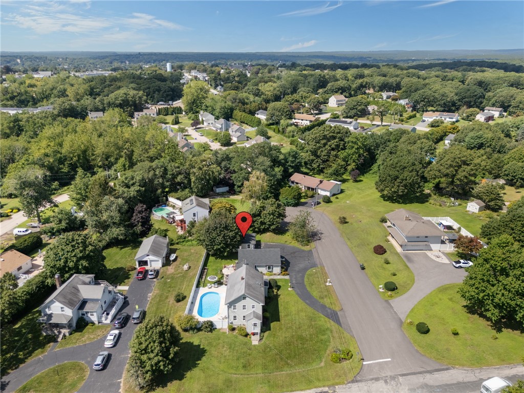6 Colonial Drive