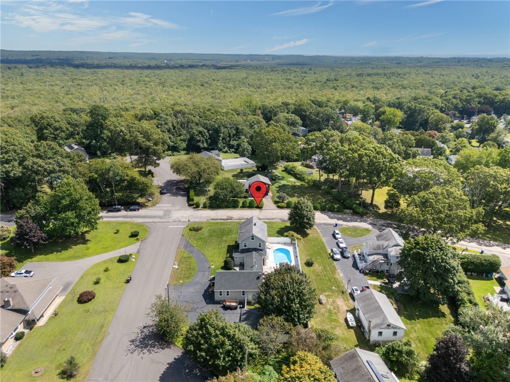 6 Colonial Drive