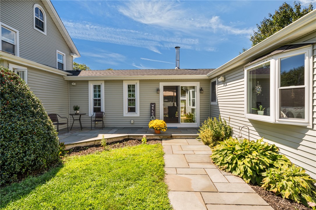 6 Colonial Drive