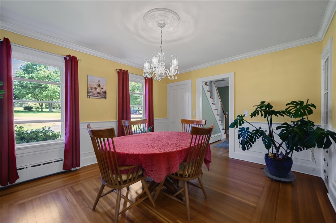 6 Colonial Drive