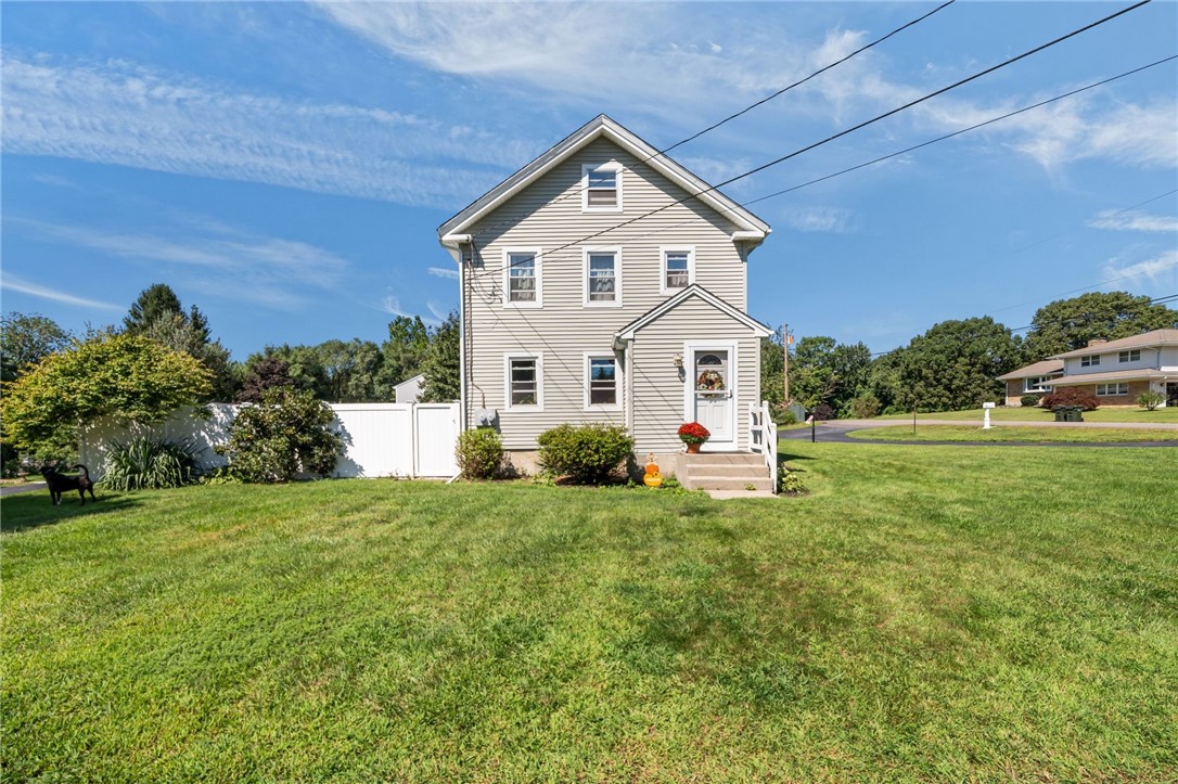 6 Colonial Drive