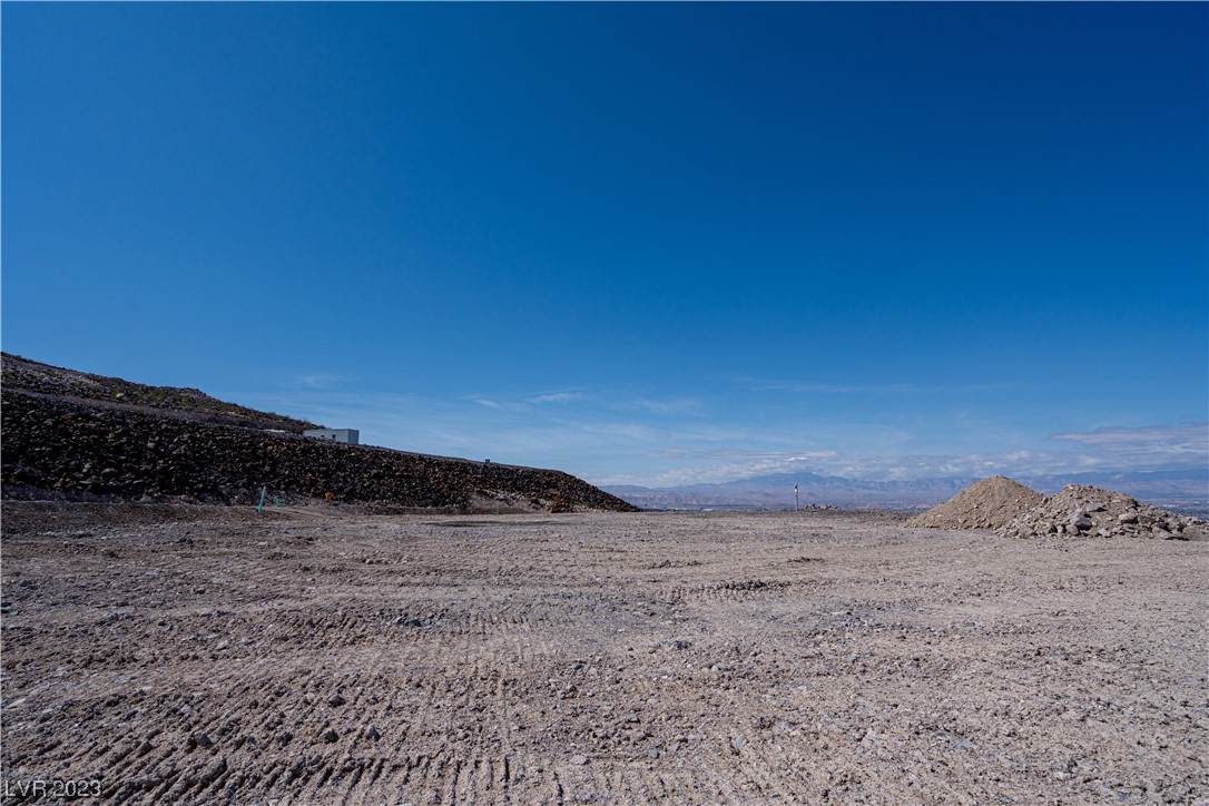 555 Magma Peak Drive