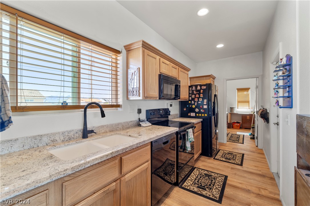 881 East Kansas Street