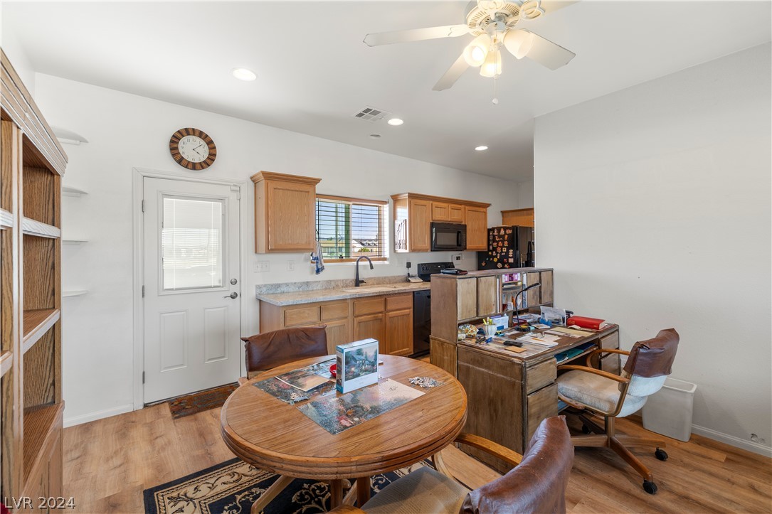 881 East Kansas Street