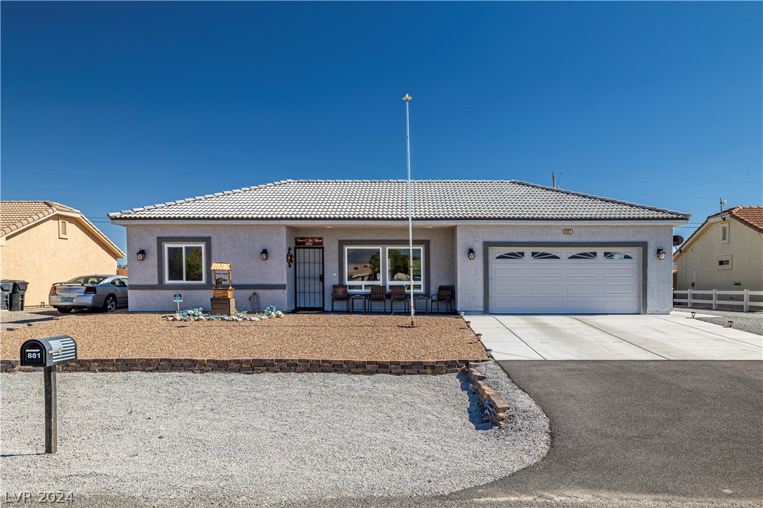 881 East Kansas Street