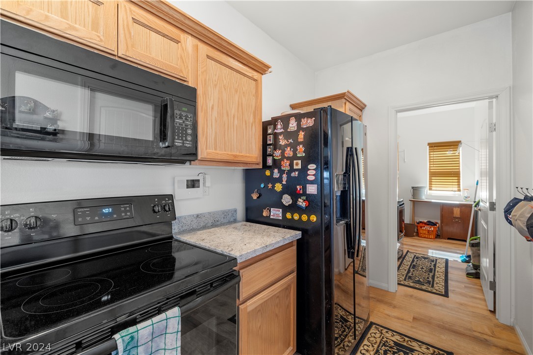 881 East Kansas Street