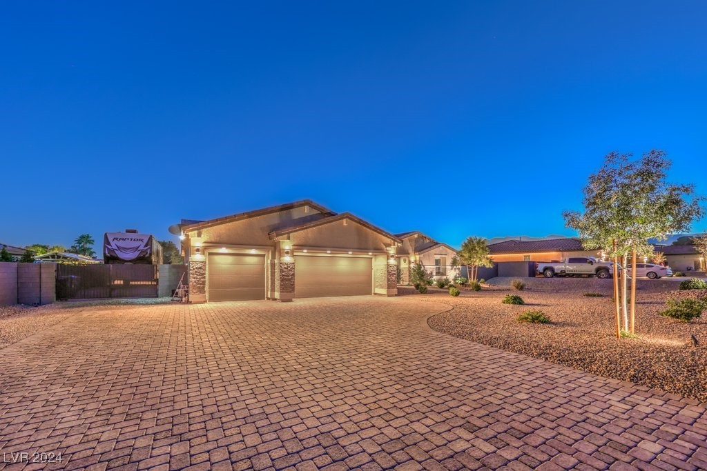 8931 West Hammer Lane