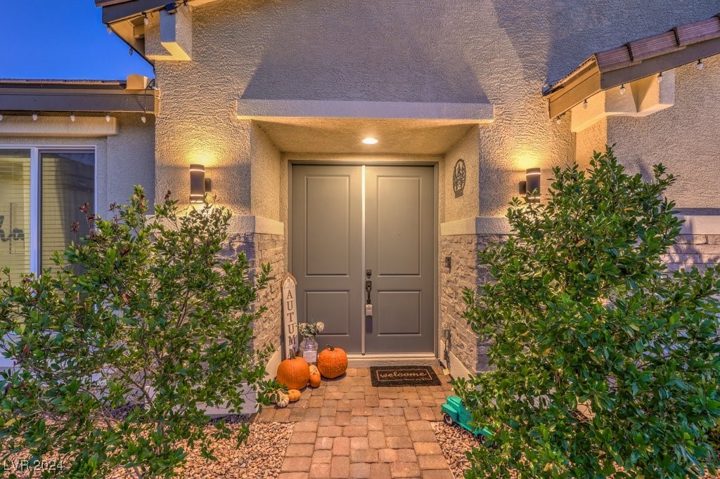 8931 West Hammer Lane