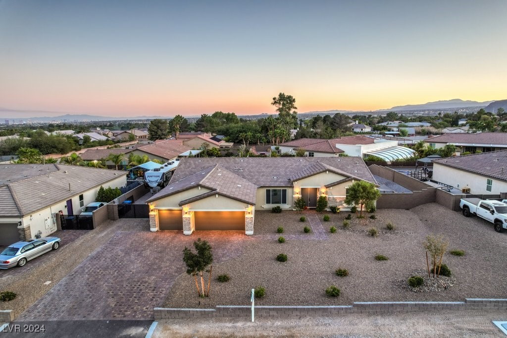 8931 West Hammer Lane