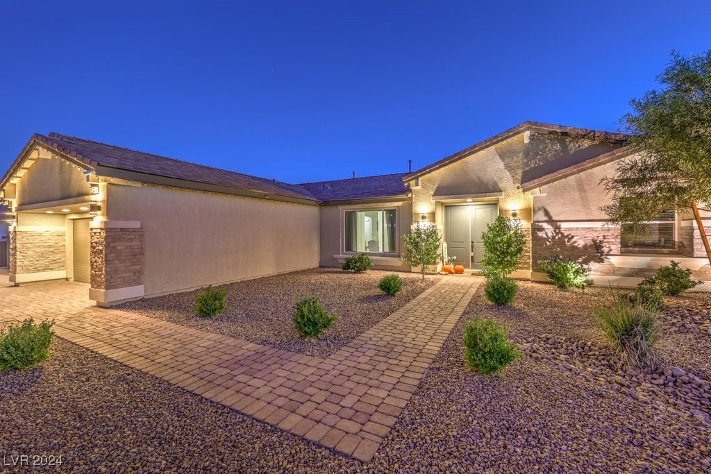 8931 West Hammer Lane