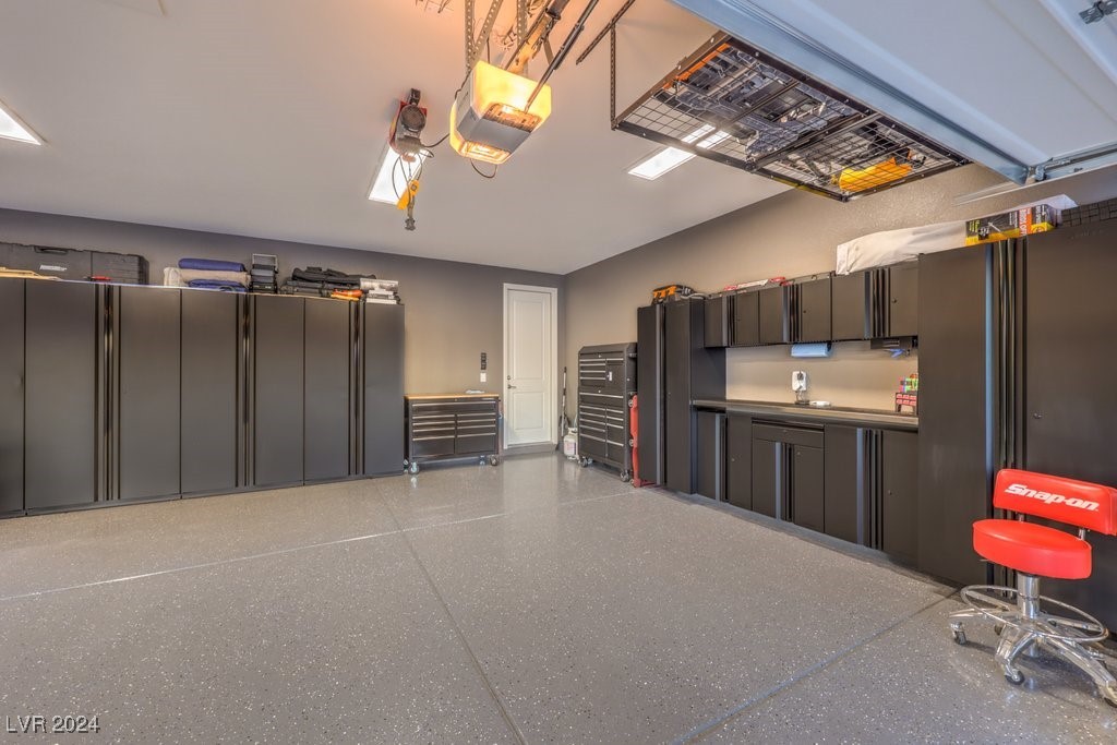 8931 West Hammer Lane