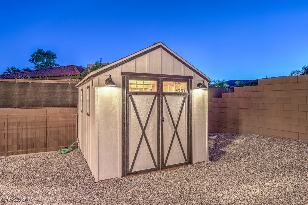 8931 West Hammer Lane