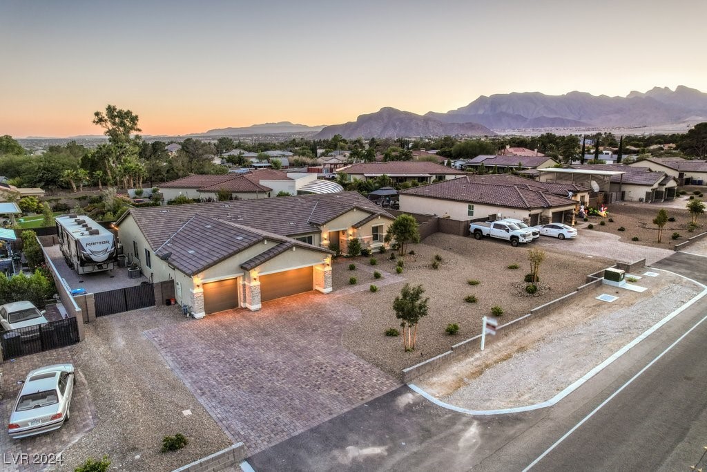 8931 West Hammer Lane