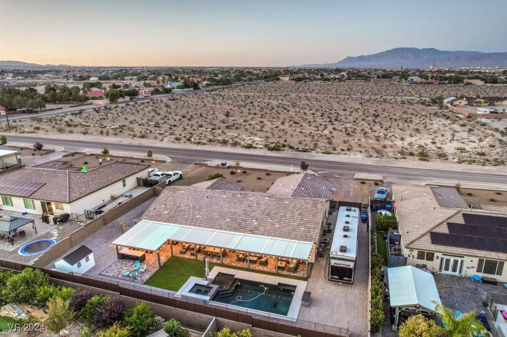 8931 West Hammer Lane