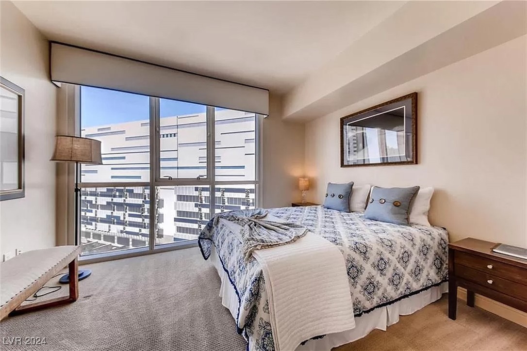 2747 Paradise Road 1205