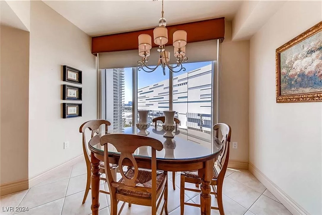 2747 Paradise Road 1205