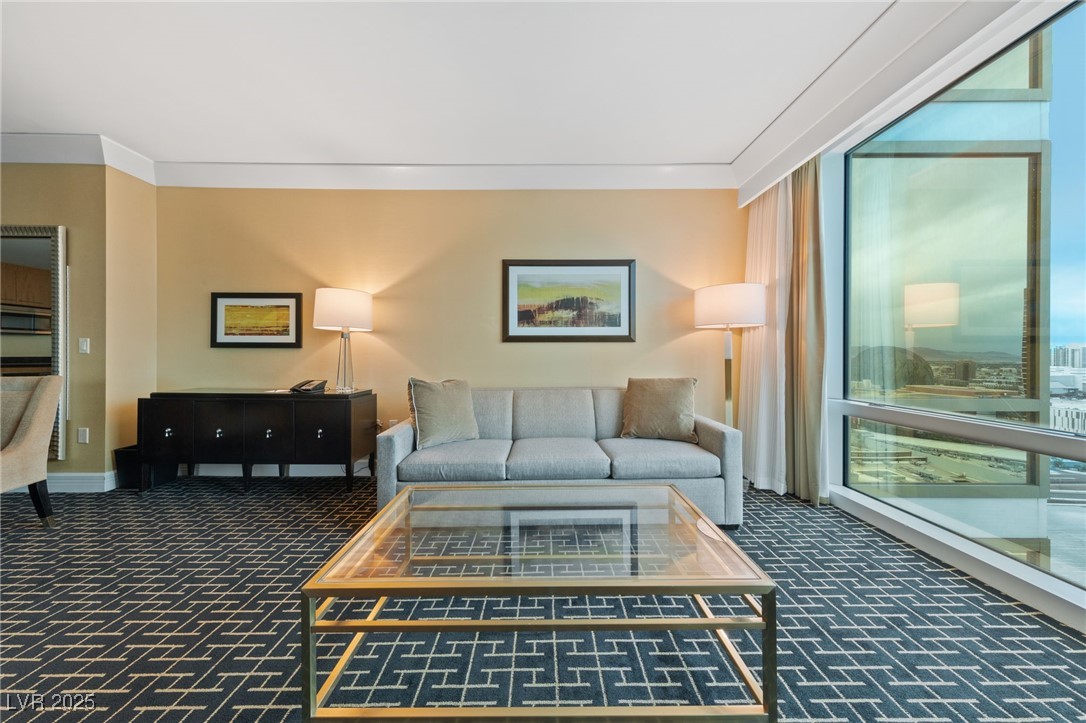 2000 North Fashion Show Drive 3307