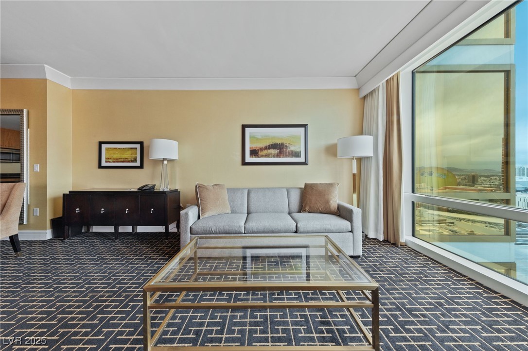 2000 North Fashion Show Drive 3307