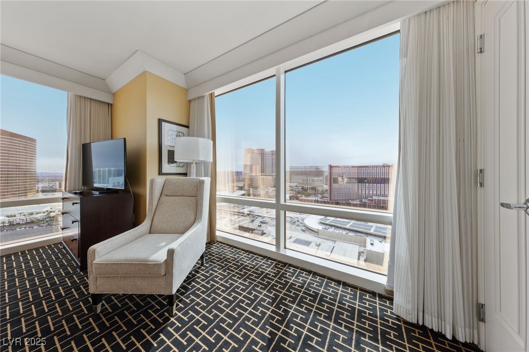 2000 North Fashion Show Drive 3307