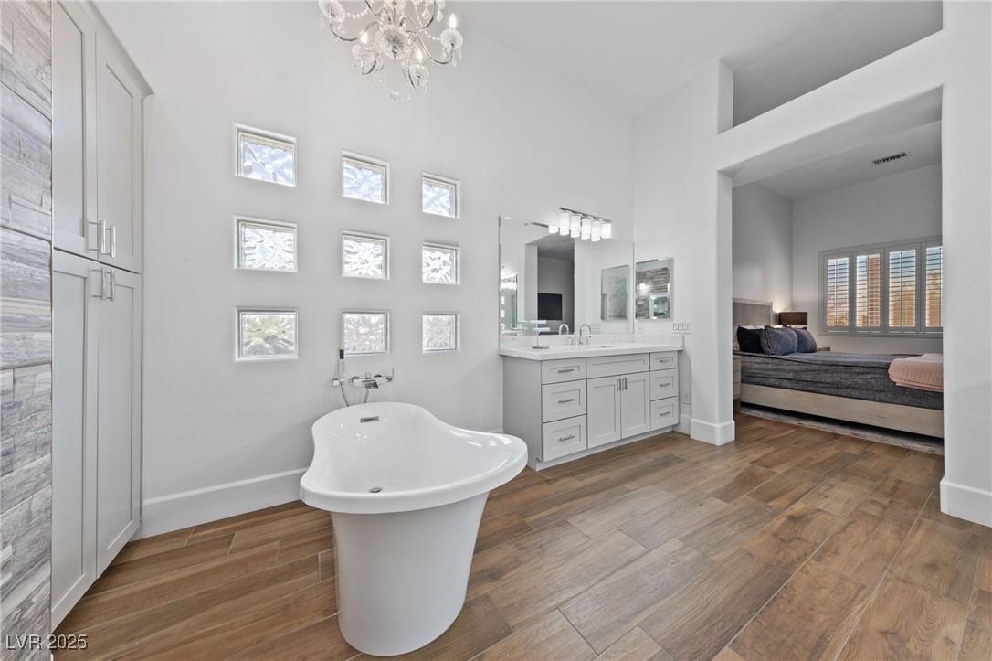 637 Edgebrook Drive
