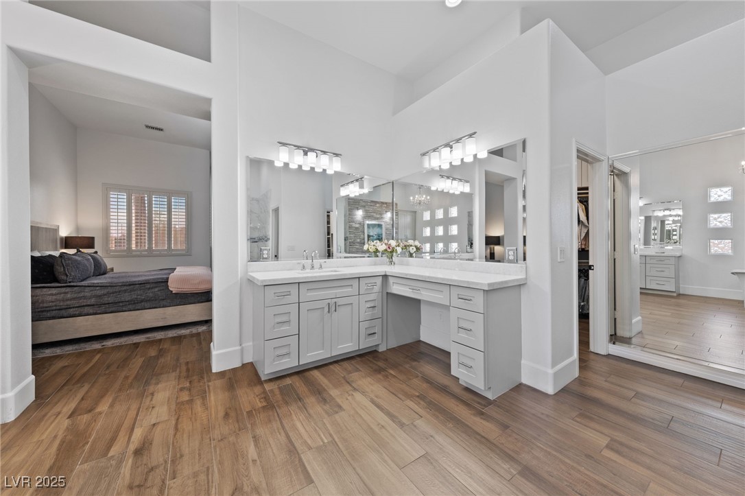 637 Edgebrook Drive