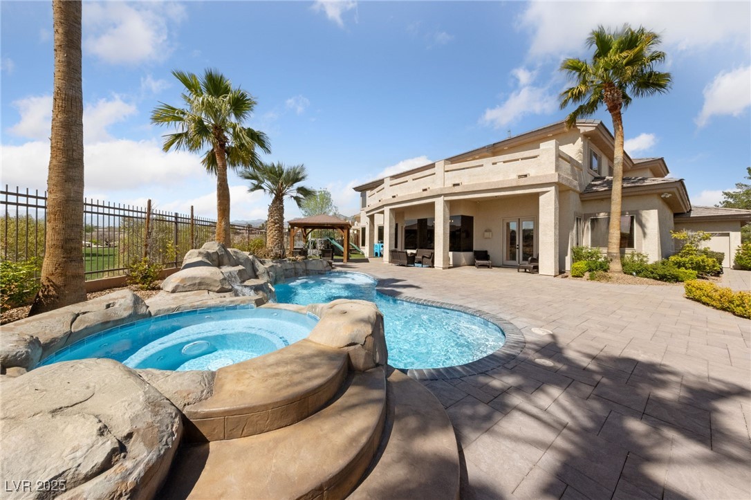 637 Edgebrook Drive