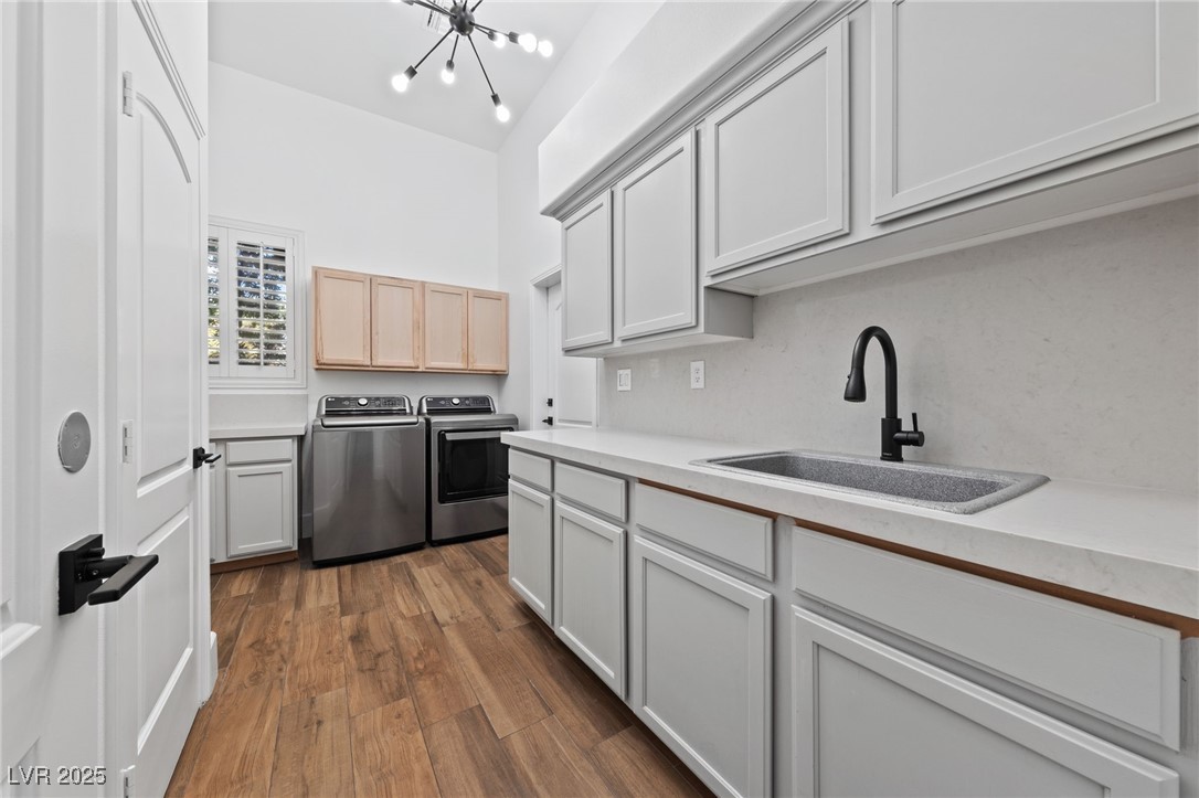 637 Edgebrook Drive