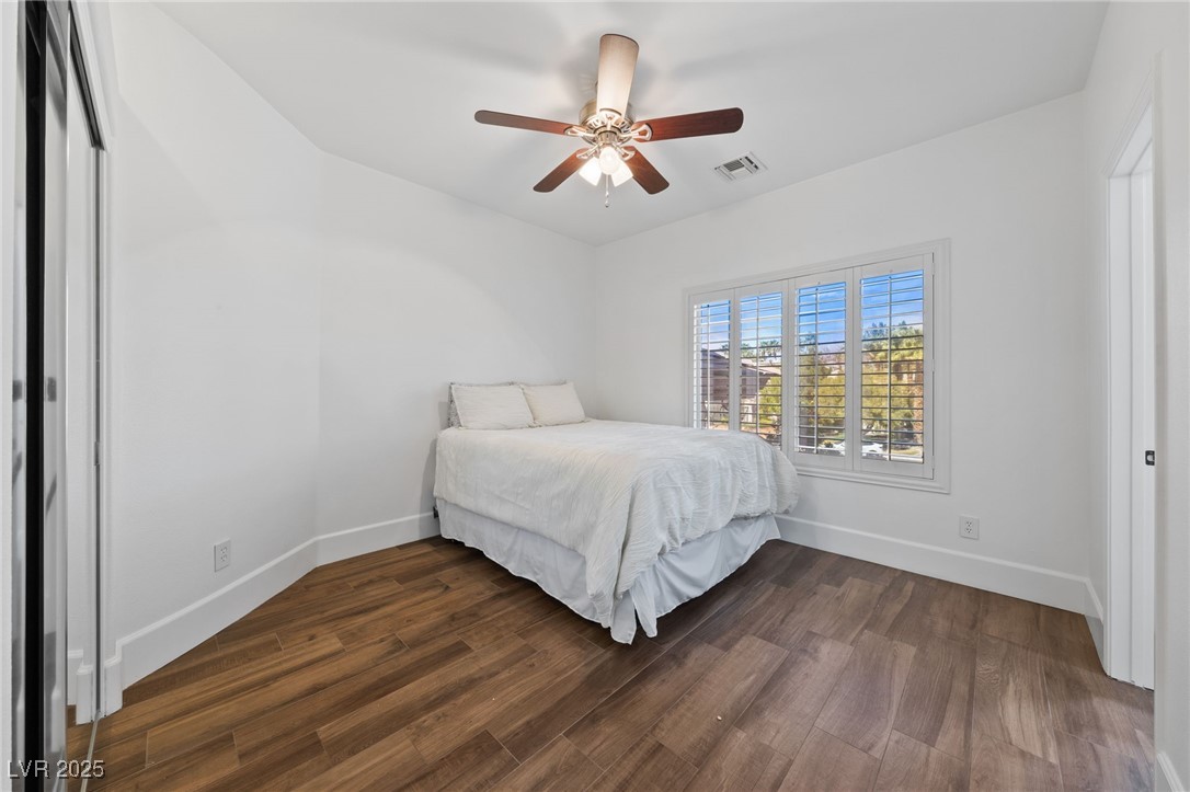 637 Edgebrook Drive