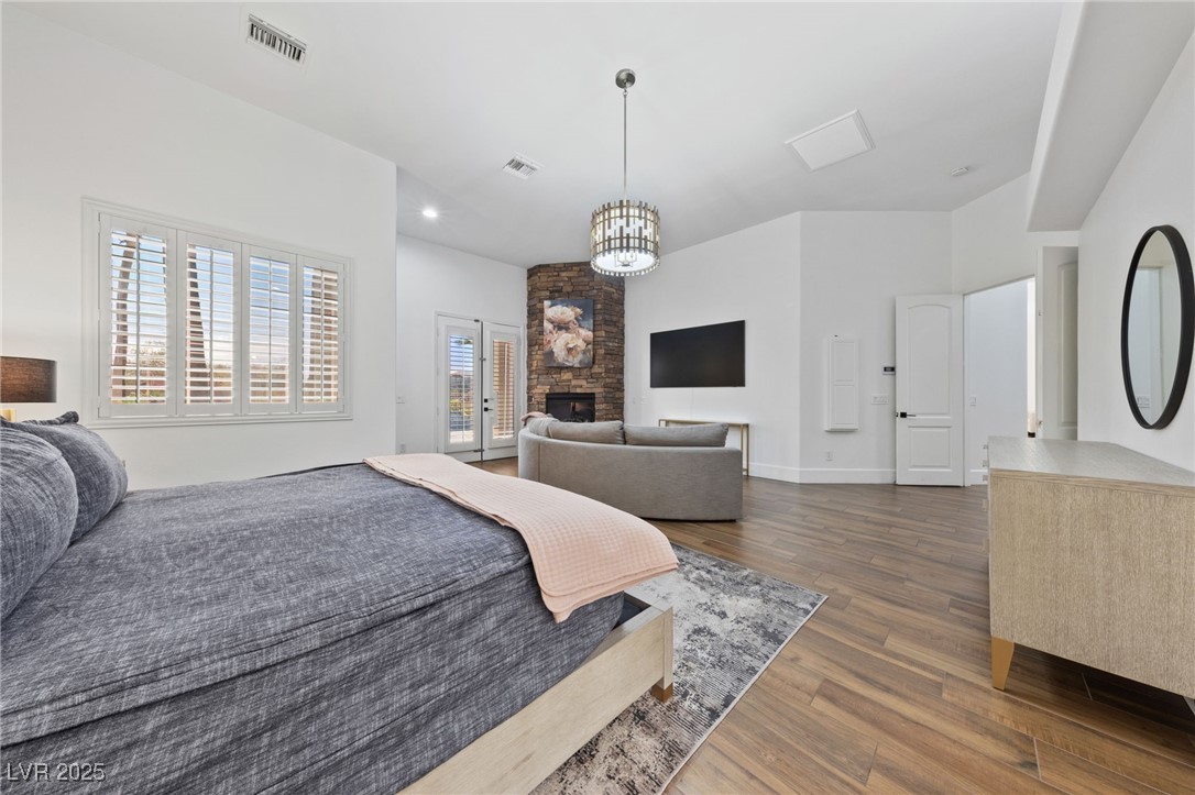 637 Edgebrook Drive