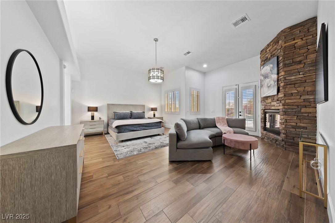 637 Edgebrook Drive
