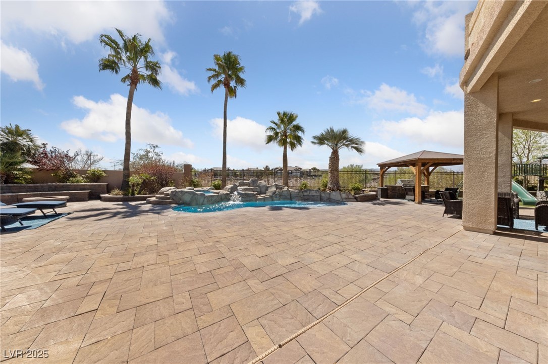 637 Edgebrook Drive