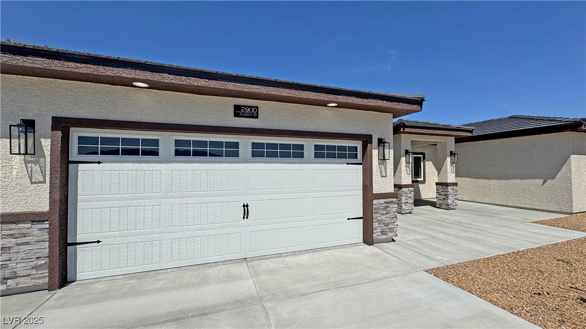 2900 West Jaybird Street