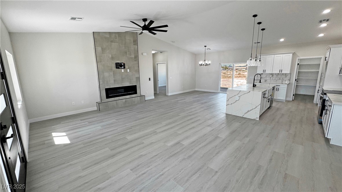 2900 West Jaybird Street