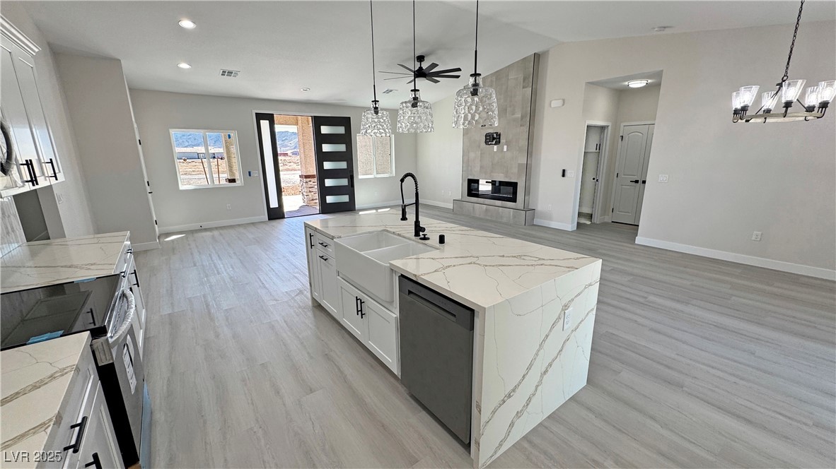 2900 West Jaybird Street