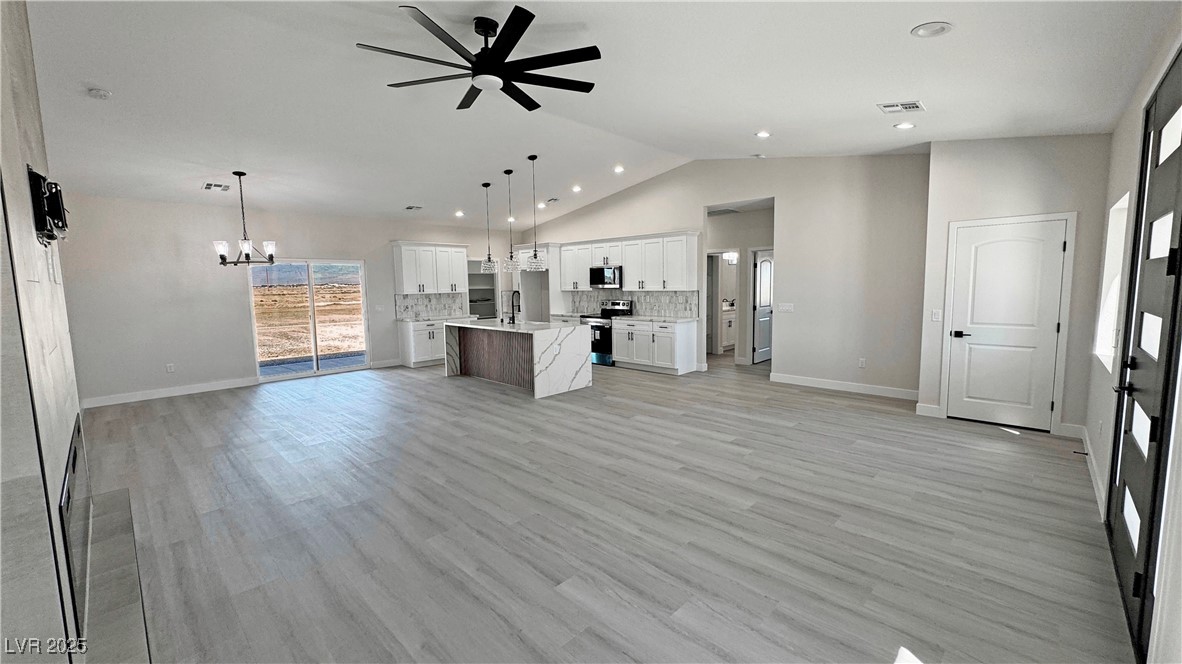 2900 West Jaybird Street