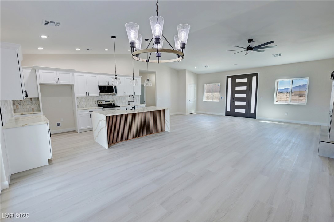 2900 West Jaybird Street