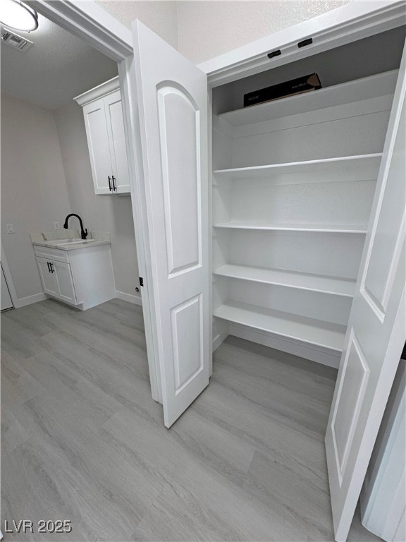 2900 West Jaybird Street