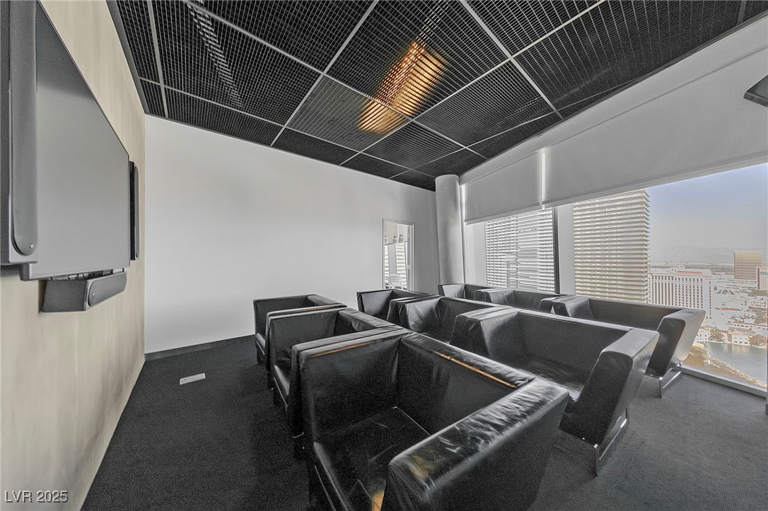 3726 Las Vegas Boulevard 3207