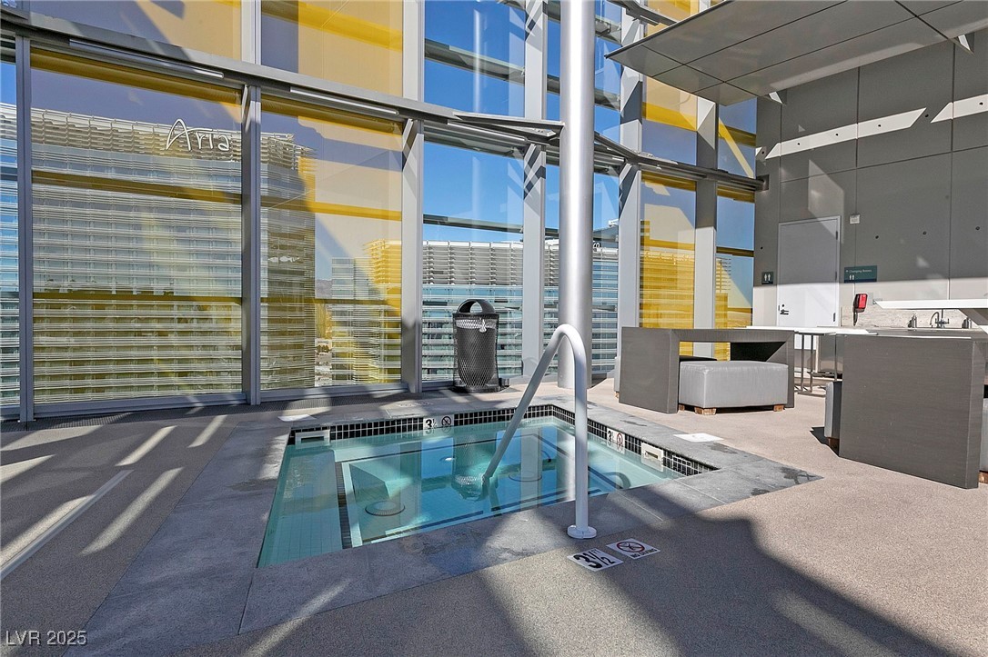 3726 Las Vegas Boulevard 3207