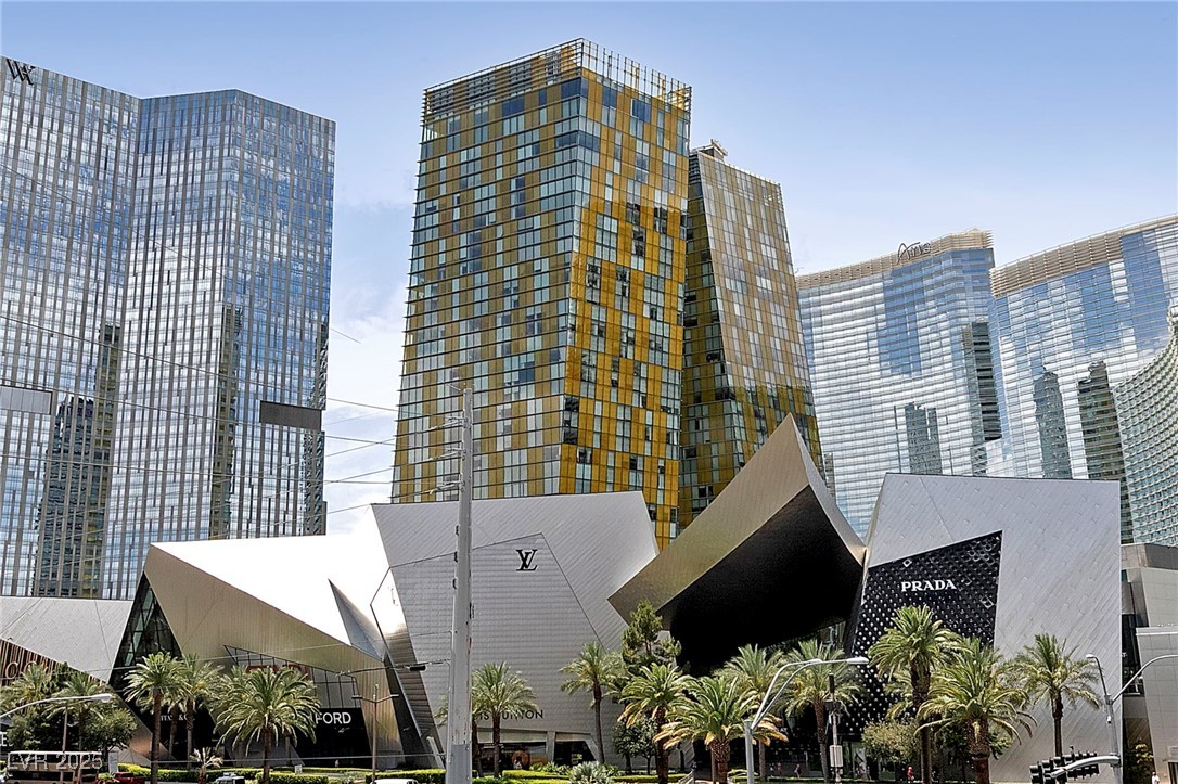 3726 Las Vegas Boulevard 3207
