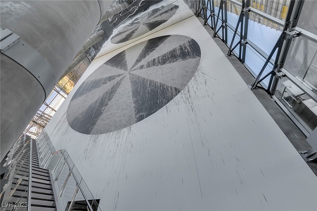 3726 Las Vegas Boulevard 3207