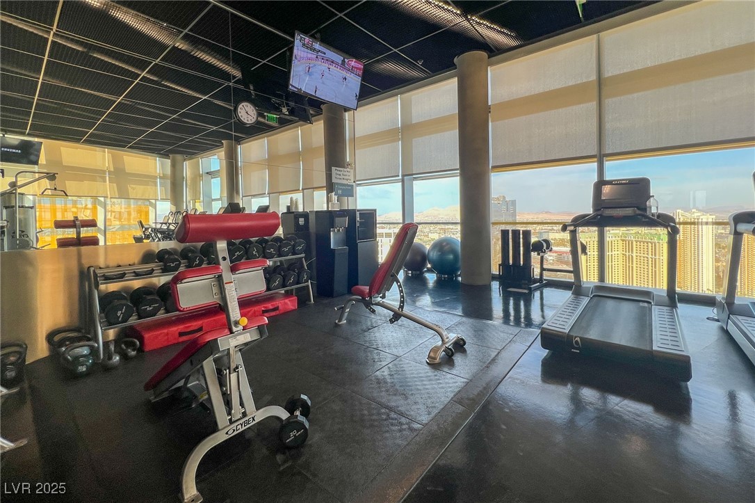 3726 Las Vegas Boulevard 3207