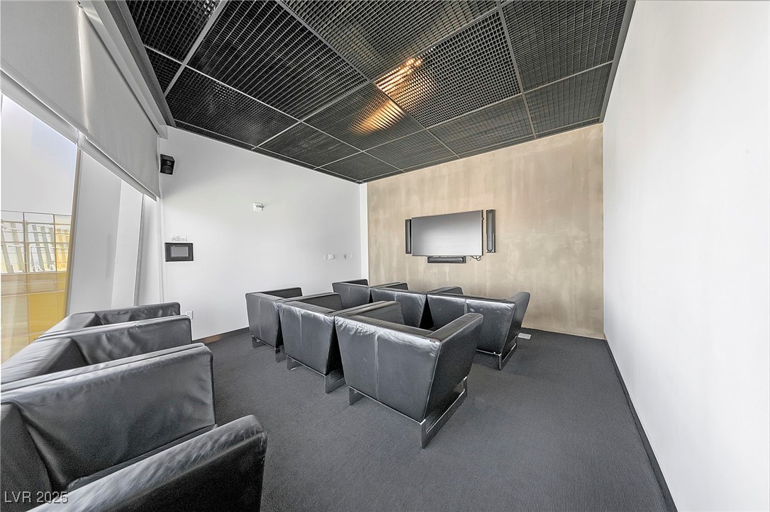 3726 Las Vegas Boulevard 3207