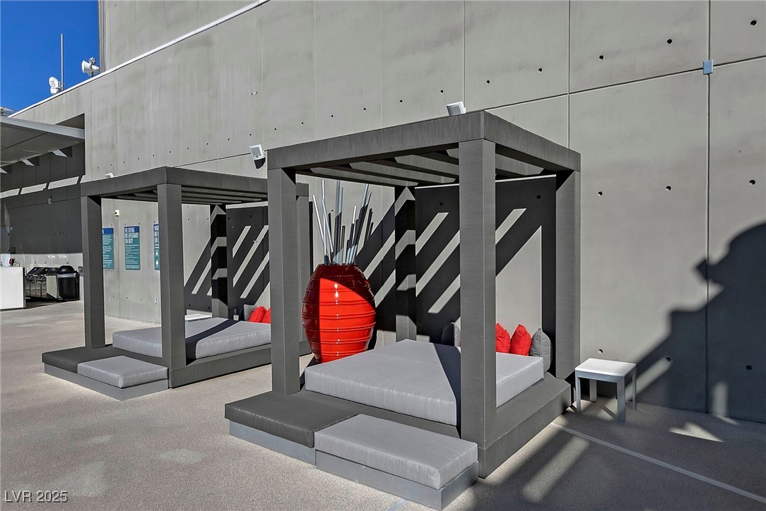 3726 Las Vegas Boulevard 3207