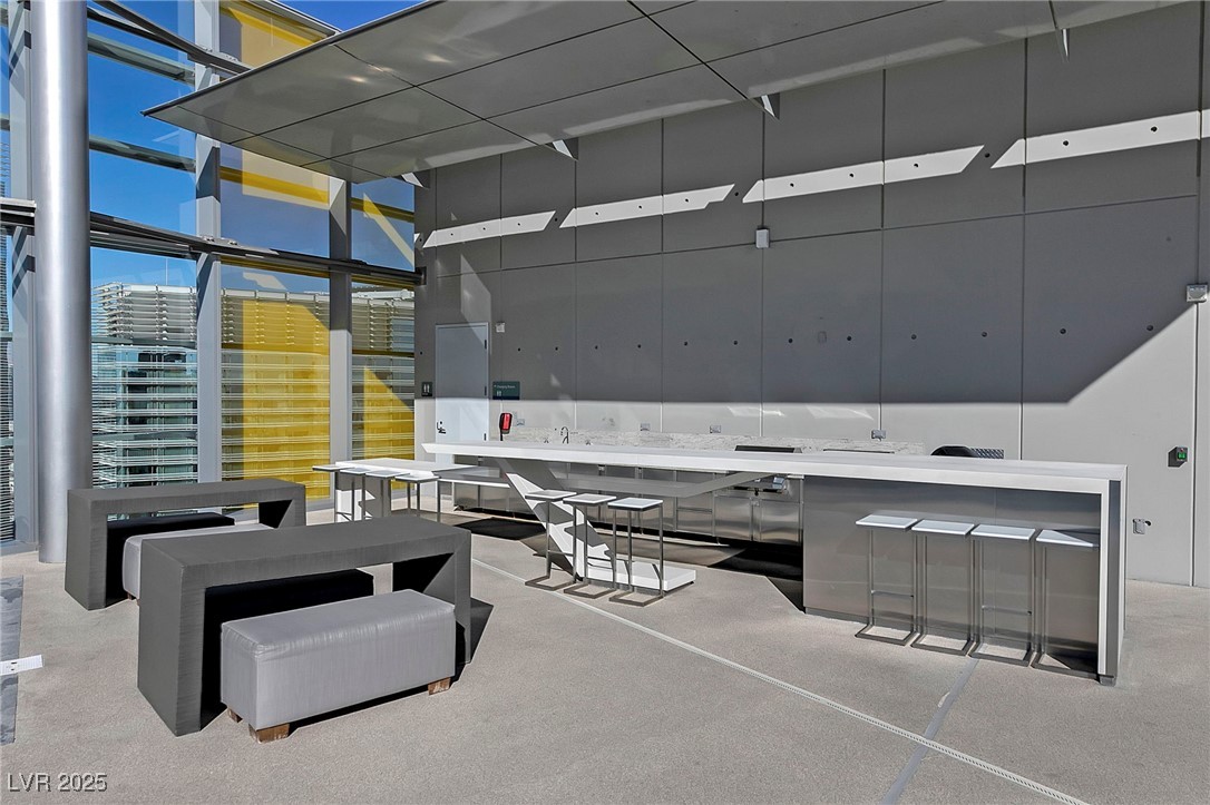 3726 Las Vegas Boulevard 3207