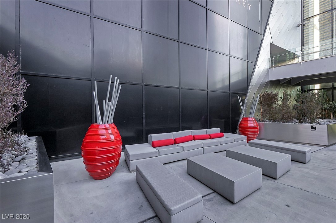 3726 Las Vegas Boulevard 3207