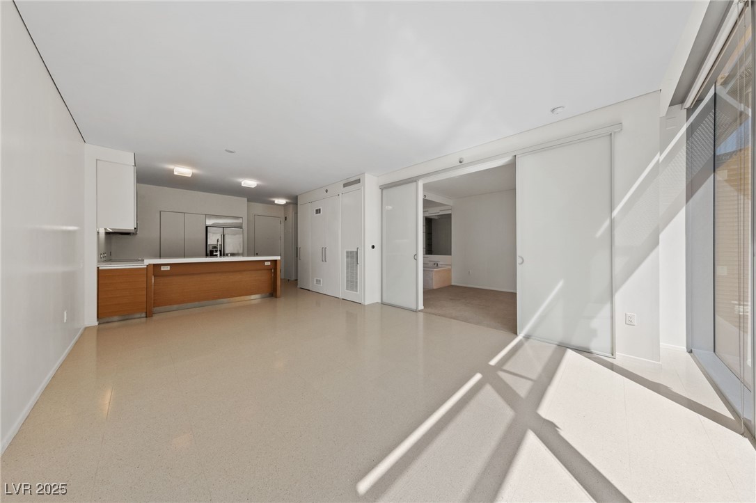 3726 Las Vegas Boulevard 3207